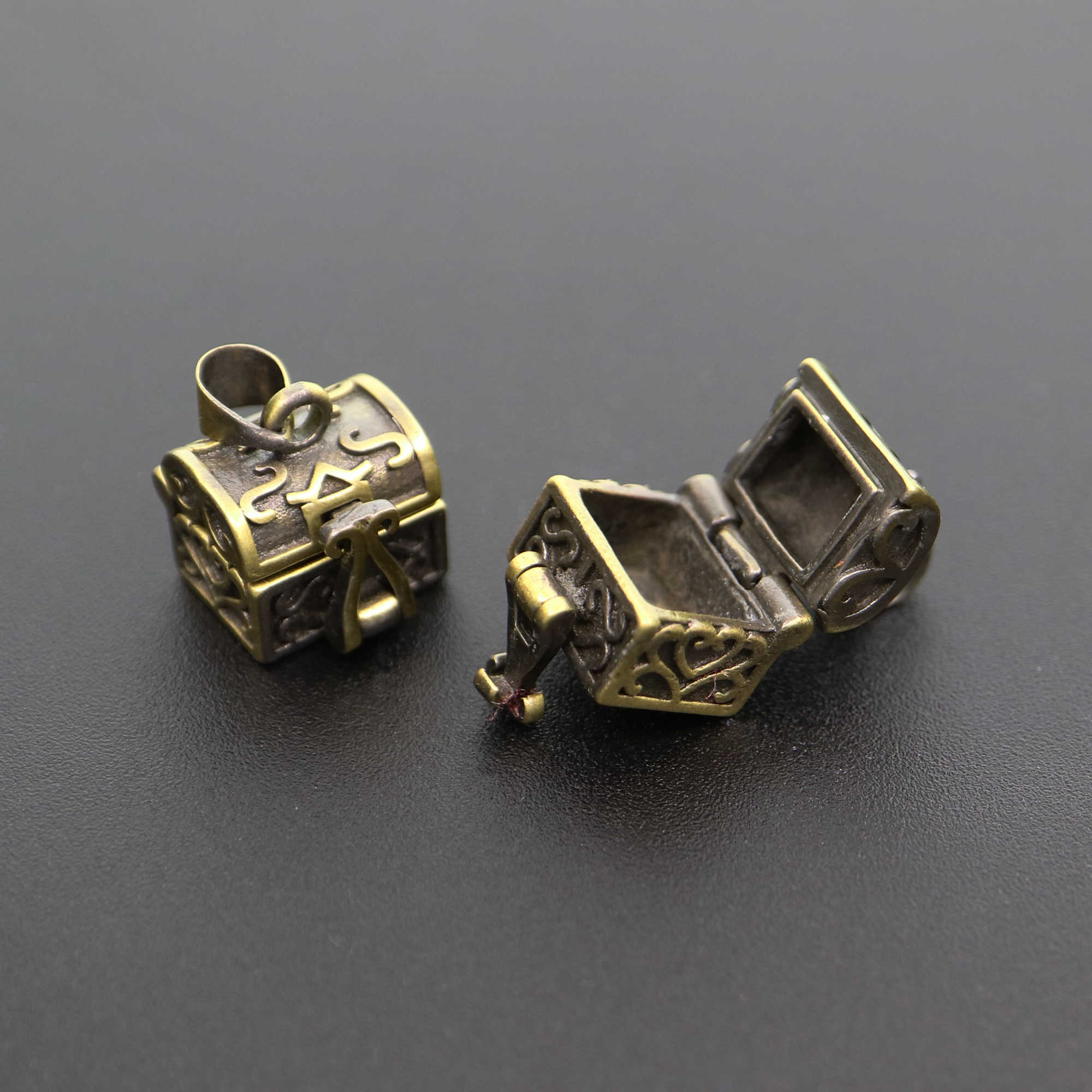 5Pcs 10x12MM Vintage Style Antiqued Bronze Brass Wish Vial Pendant Prayer Box Charm DIY Jewelry Supplies 1161046 - Click Image to Close